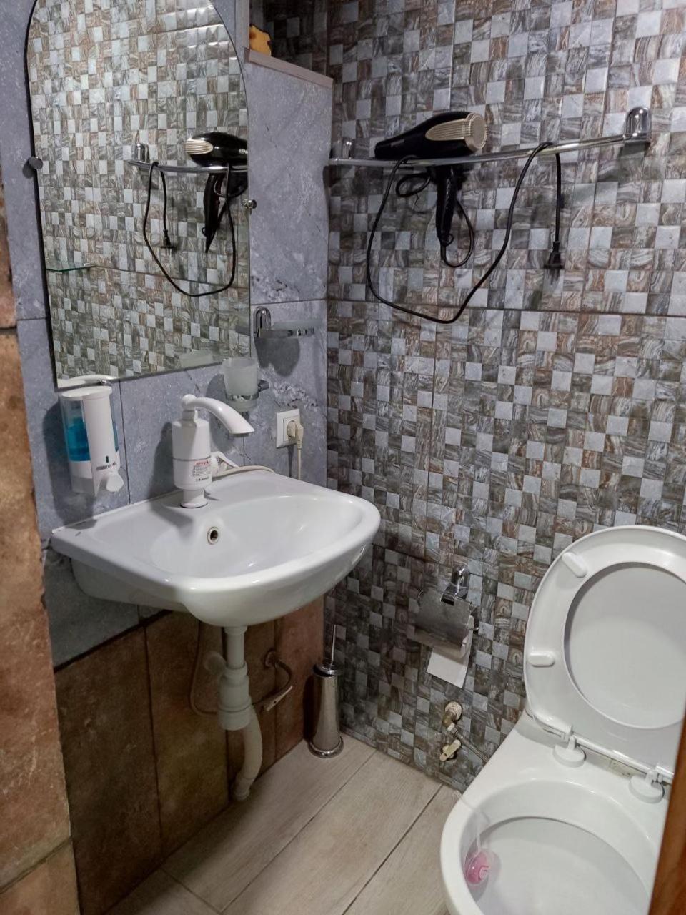 Apartments "Cascade Valuestay" - Ararat View & City Center 예레반 객실 사진
